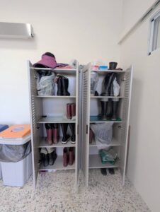 農業部苗栗改良場-鋁合金百葉雨鞋櫃-1