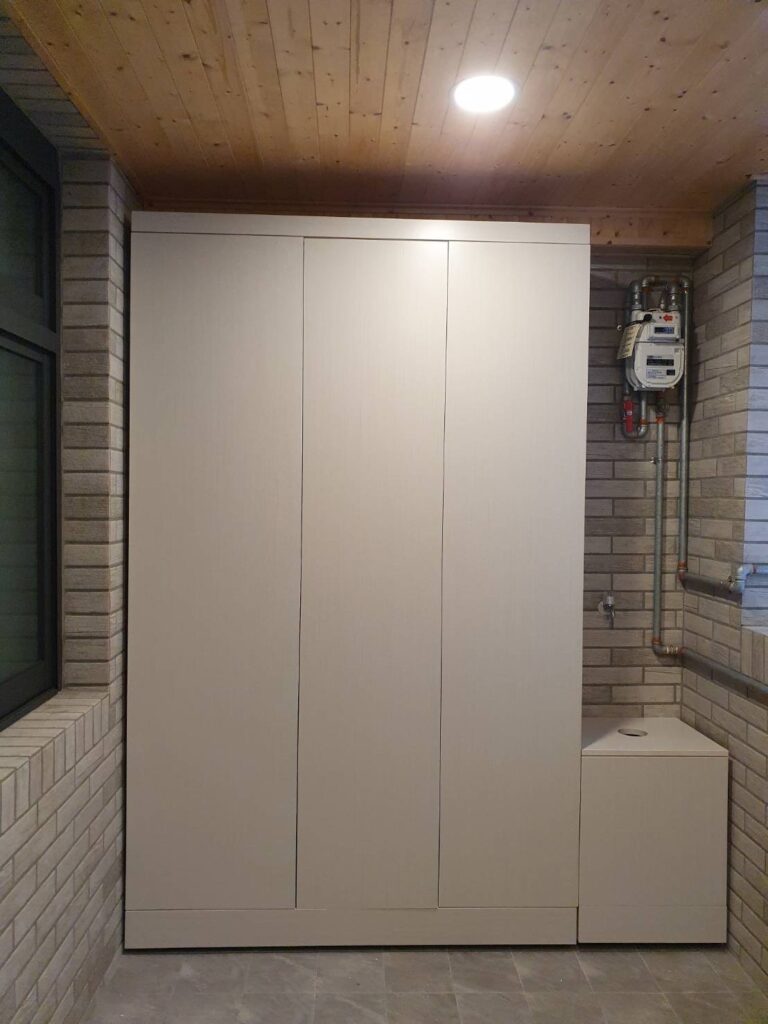 板橋劉先生-鋁合金陽台櫃